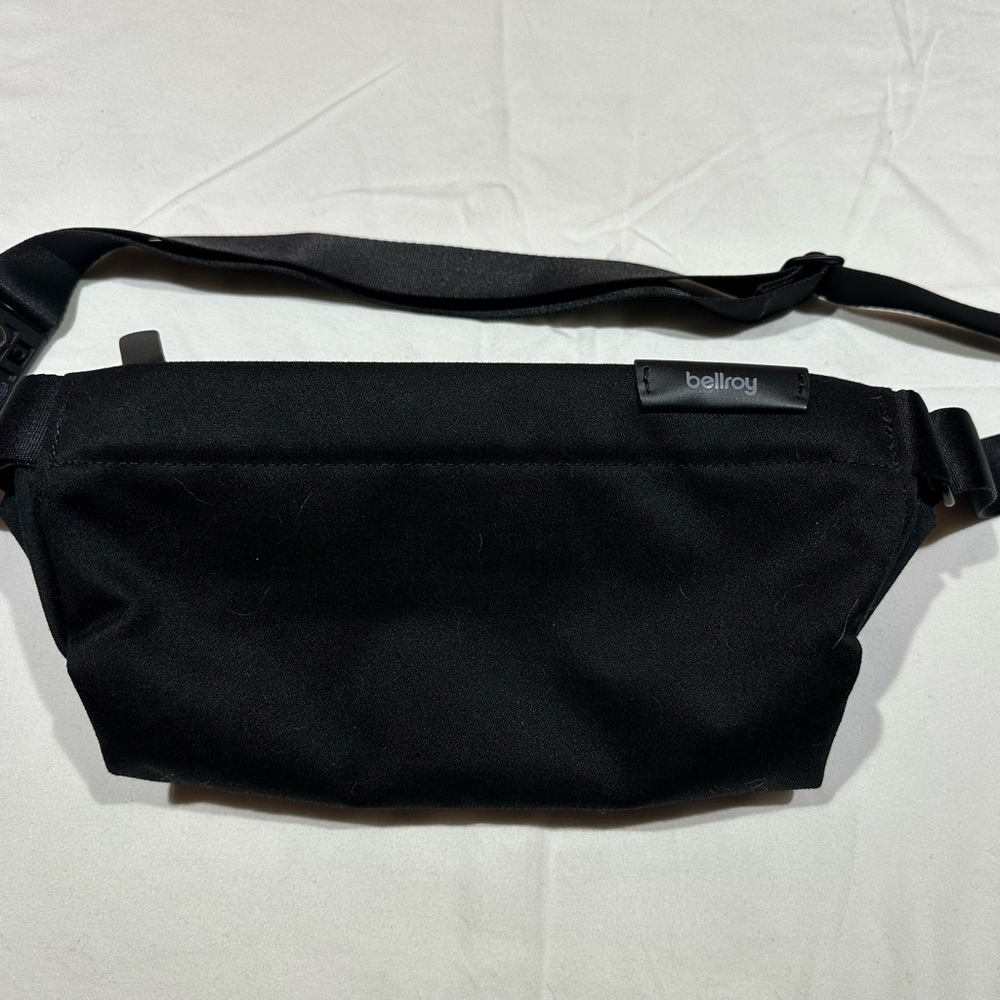 Bellroy Sling Mini 4L Melbourne black